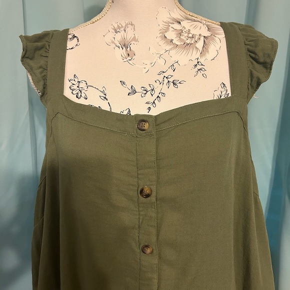 Torrid Double Gauze Ruffle Button Front Tank Top - Picture 3 of 7